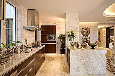 SE公开《三角战术》新情报 故事、角色和游戏系统